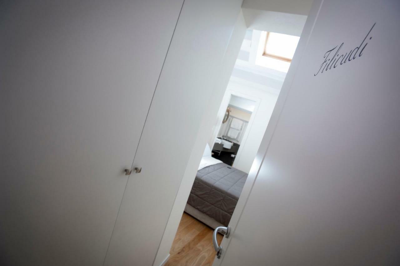 Bb 22 Palace Palermo Bagian luar foto
